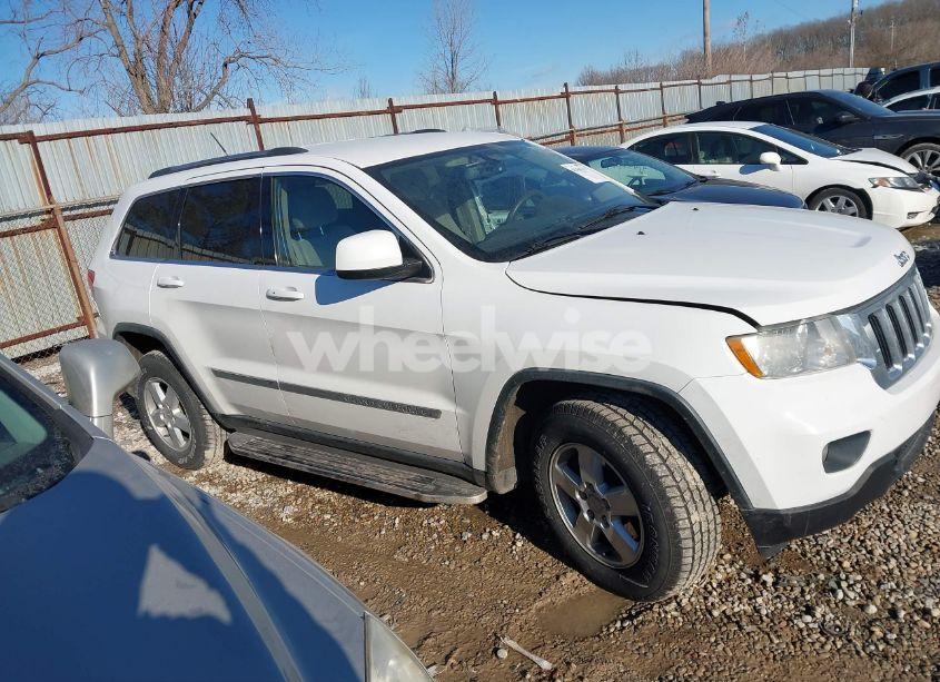 Photo 14 of 2013 Jeep Grand CHEROKEE LAREDO (VIN 1C4RJFAG9DC536257)