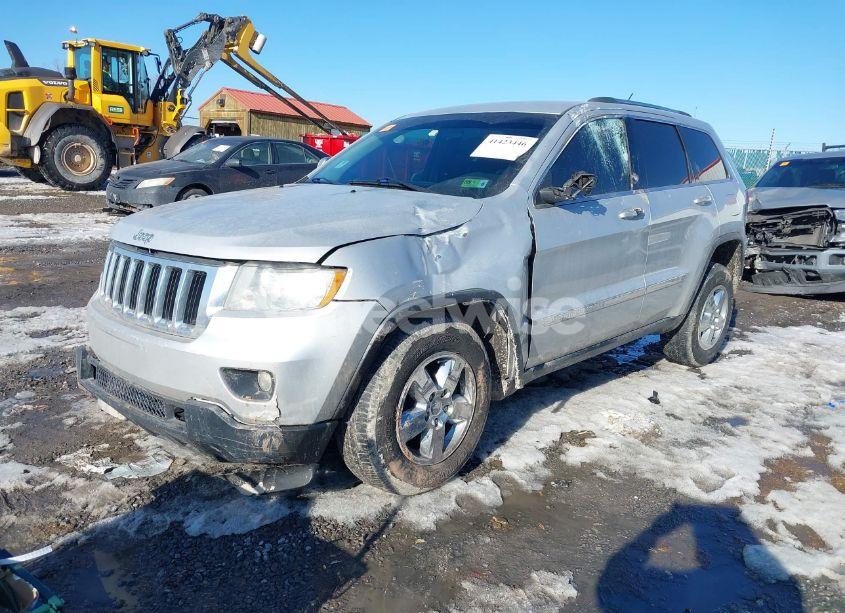Photo 2 of 2013 Jeep Grand CHEROKEE LAREDO (VIN 1C4RJFAG9DC541393)