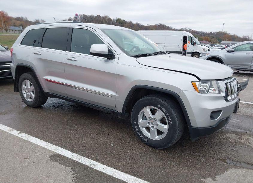 2013 Jeep Grand CHEROKEE LAREDO (VIN 1C4RJFAG9DC560252) main photo