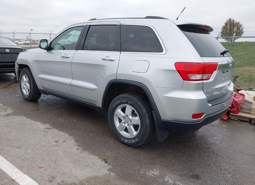 Photo 3 of 2013 Jeep Grand CHEROKEE LAREDO (VIN 1C4RJFAG9DC560252)