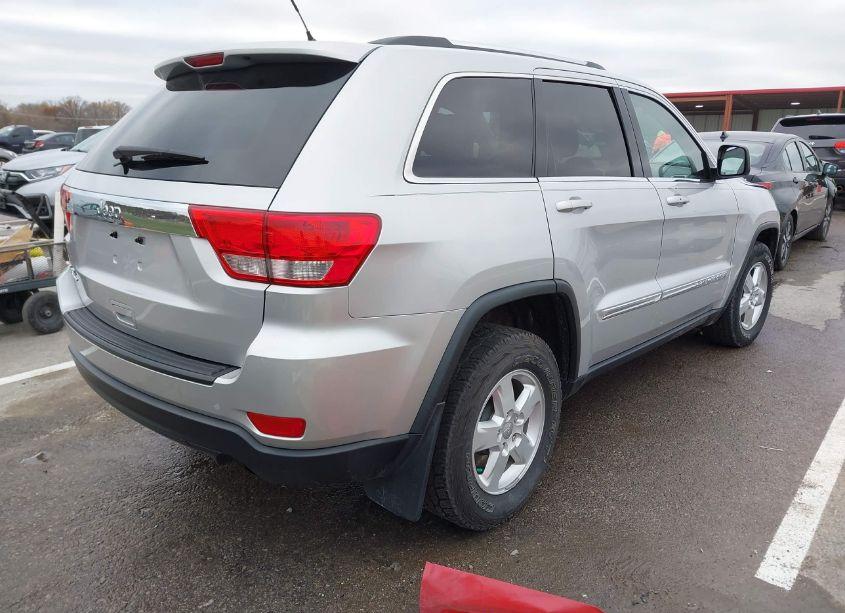 Photo 4 of 2013 Jeep Grand CHEROKEE LAREDO (VIN 1C4RJFAG9DC560252)