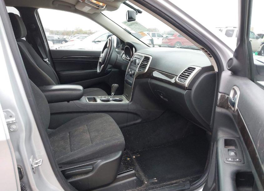 Photo 5 of 2013 Jeep Grand CHEROKEE LAREDO (VIN 1C4RJFAG9DC560252)