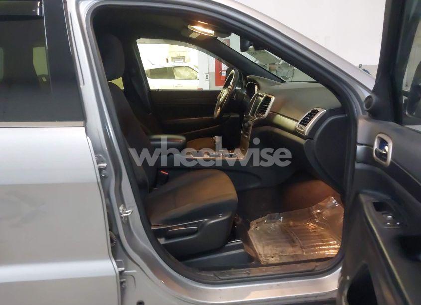 Photo 5 of 2014 Jeep Grand CHEROKEE LAREDO (VIN 1C4RJFAG9EC156546)