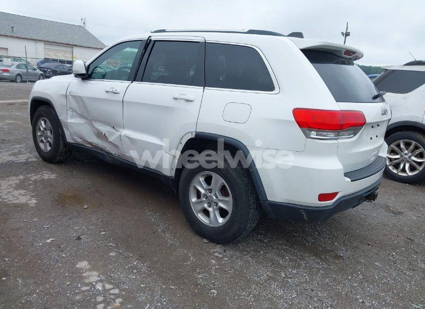 Photo 3 of 2015 Jeep Grand CHEROKEE LAREDO (VIN 1C4RJFAG9FC935933)