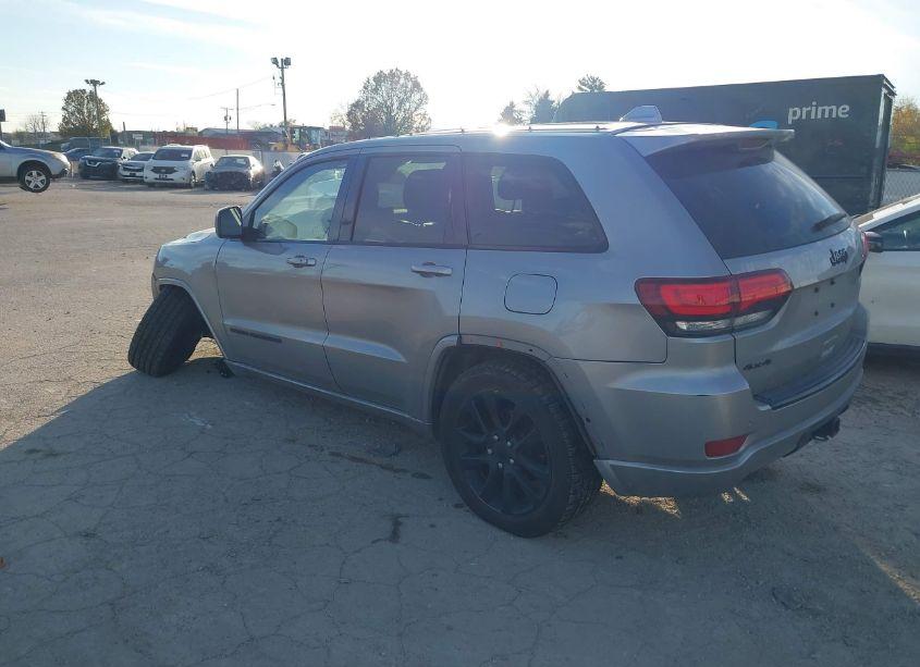 Photo 3 of 2017 Jeep Grand CHEROKEE ALTITUDE 4X4 (VIN 1C4RJFAG9HC865272)