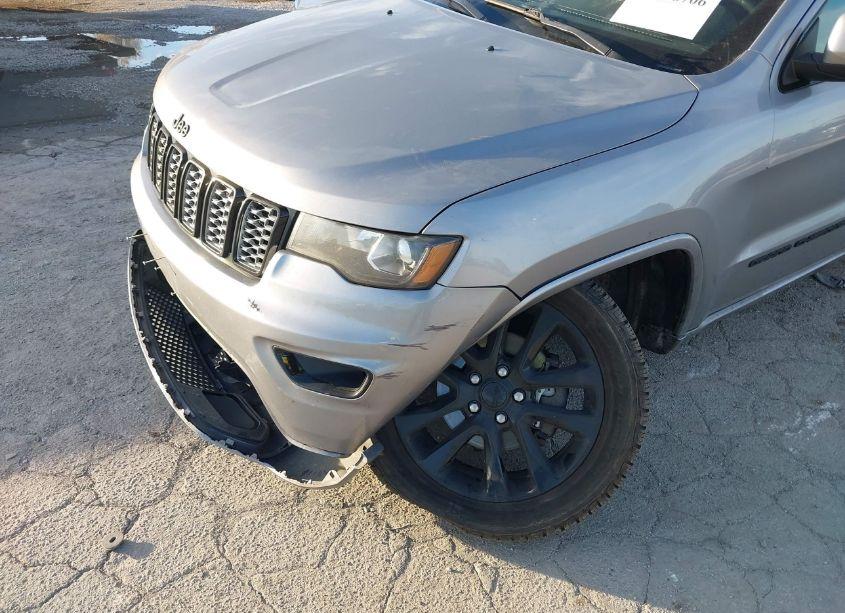 Photo 6 of 2017 Jeep Grand CHEROKEE ALTITUDE 4X4 (VIN 1C4RJFAG9HC865272)