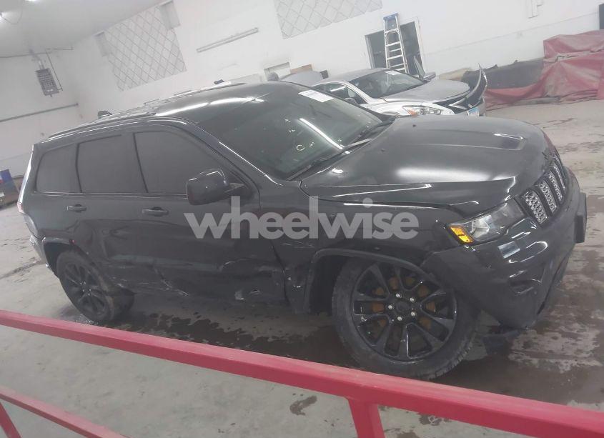 Photo 12 of 2017 Jeep Grand CHEROKEE ALTITUDE 4X4 (VIN 1C4RJFAG9HC886171)