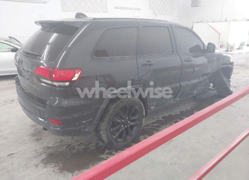 Photo 4 of 2017 Jeep Grand CHEROKEE ALTITUDE 4X4 (VIN 1C4RJFAG9HC886171)