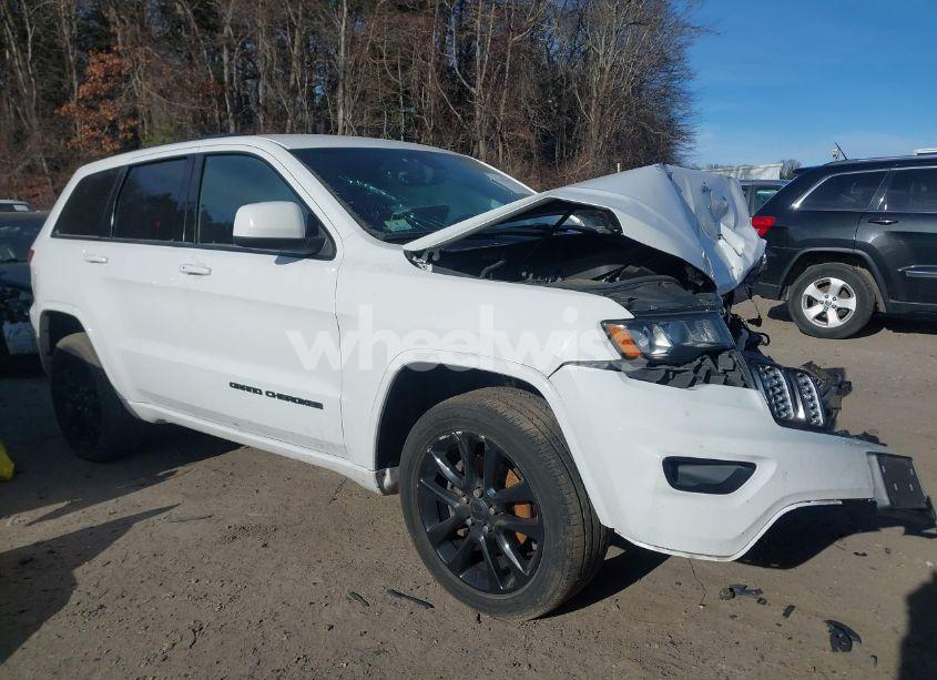 2017 Jeep Grand CHEROKEE ALTITUDE 4X4 (VIN 1C4RJFAG9HC910422) main photo