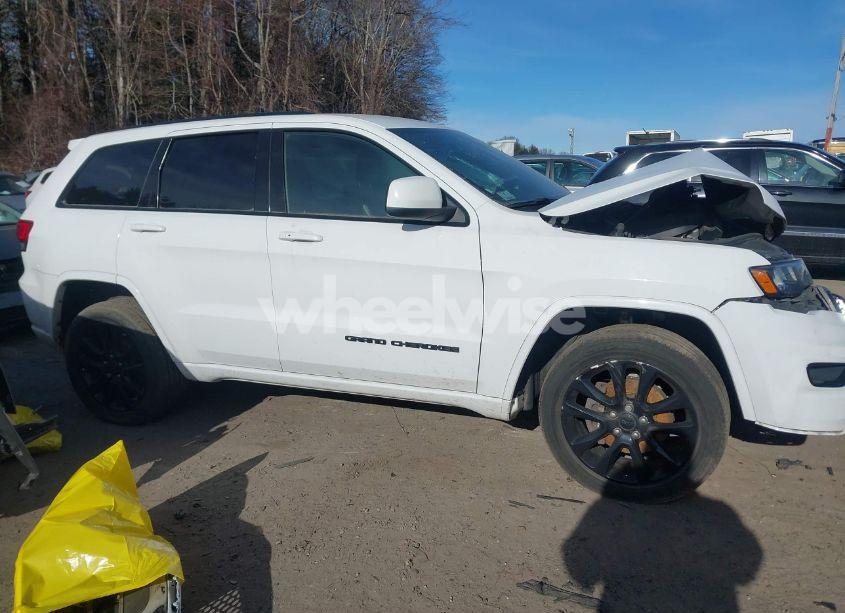 Photo 13 of 2017 Jeep Grand CHEROKEE ALTITUDE 4X4 (VIN 1C4RJFAG9HC910422)