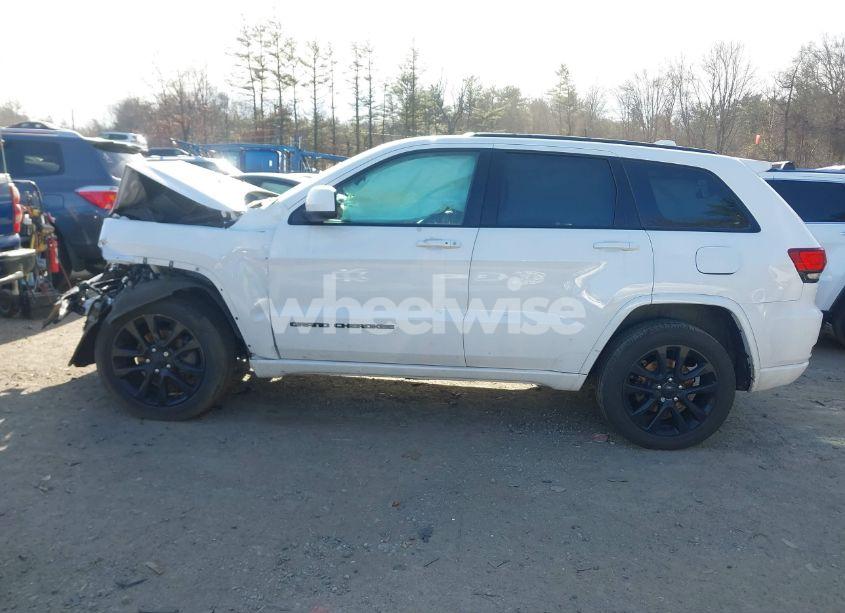 Photo 14 of 2017 Jeep Grand CHEROKEE ALTITUDE 4X4 (VIN 1C4RJFAG9HC910422)