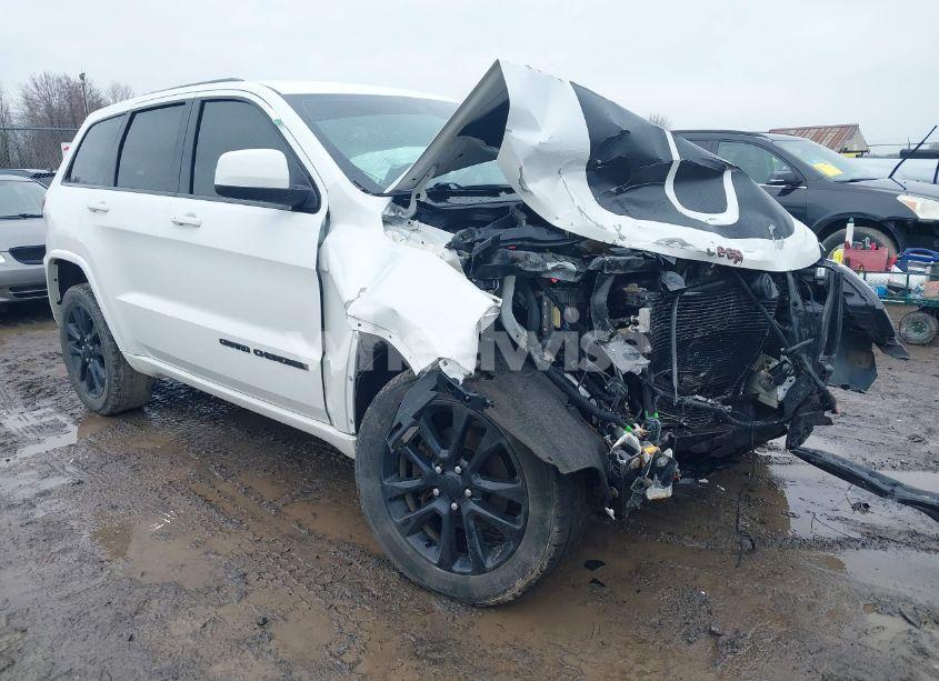 2017 Jeep Grand CHEROKEE ALTITUDE 4X4 (VIN 1C4RJFAG9HC946689) main photo