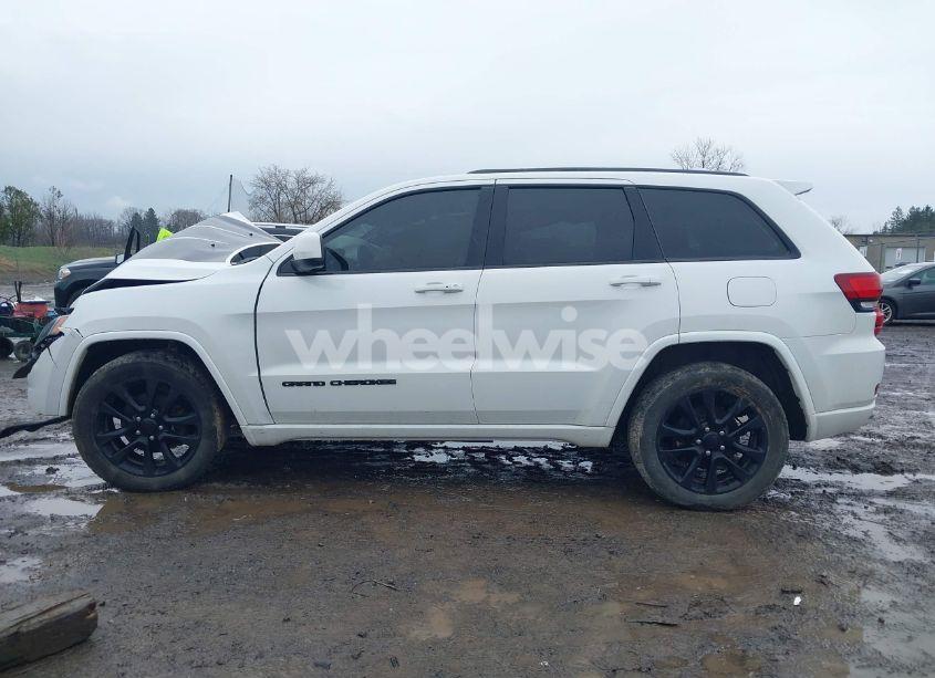 Photo 14 of 2017 Jeep Grand CHEROKEE ALTITUDE 4X4 (VIN 1C4RJFAG9HC946689)