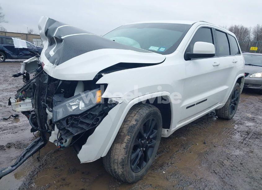 Photo 2 of 2017 Jeep Grand CHEROKEE ALTITUDE 4X4 (VIN 1C4RJFAG9HC946689)