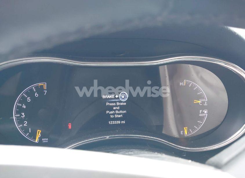 Photo 7 of 2017 Jeep Grand CHEROKEE ALTITUDE 4X4 (VIN 1C4RJFAG9HC946689)