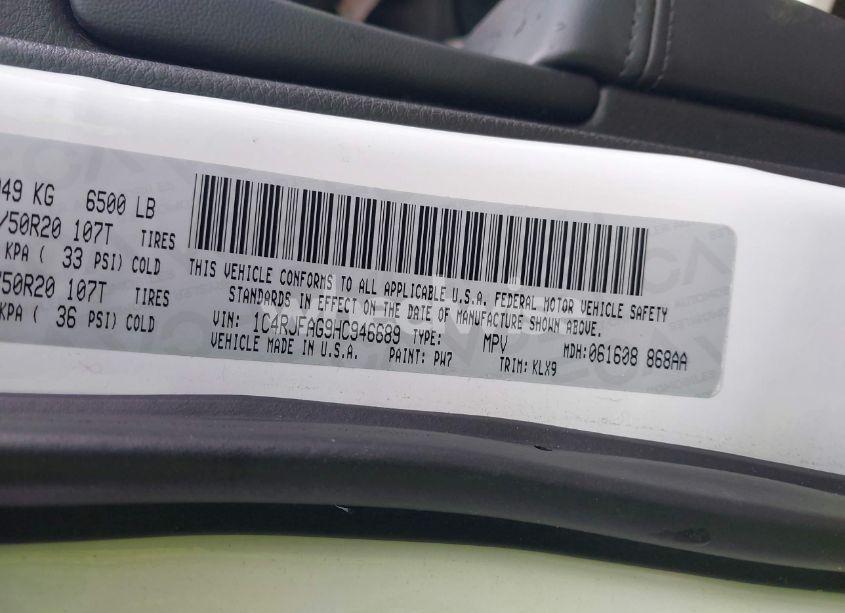 Photo 9 of 2017 Jeep Grand CHEROKEE ALTITUDE 4X4 (VIN 1C4RJFAG9HC946689)