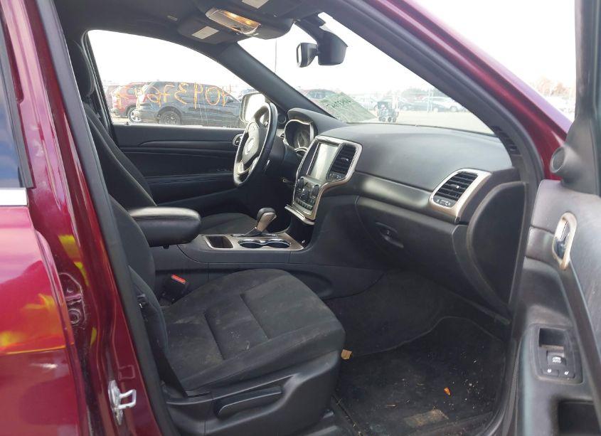 Photo 5 of 2017 Jeep Grand CHEROKEE LAREDO 4X4 (VIN 1C4RJFAG9HC946952)