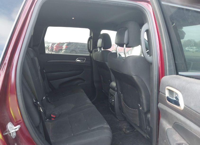 Photo 8 of 2017 Jeep Grand CHEROKEE LAREDO 4X4 (VIN 1C4RJFAG9HC946952)