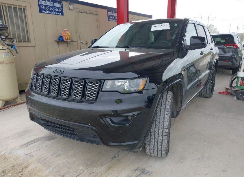 Photo 2 of 2018 Jeep Grand CHEROKEE ALTITUDE 4X4 (VIN 1C4RJFAG9JC118633)