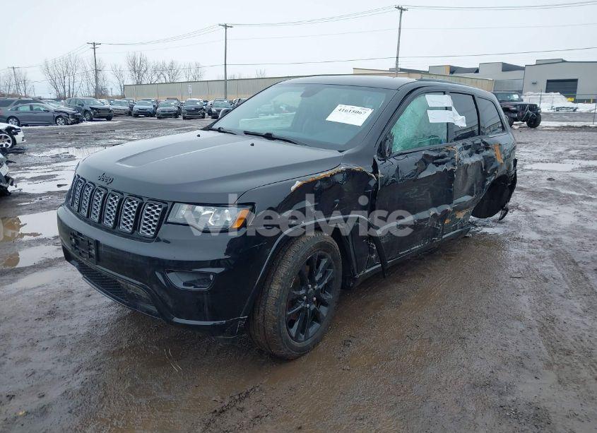 Photo 2 of 2018 Jeep Grand CHEROKEE ALTITUDE 4X4 (VIN 1C4RJFAG9JC152264)