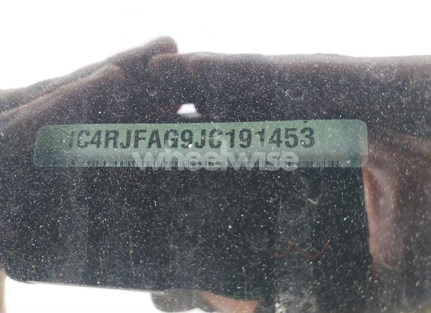 Photo 9 of 2018 Jeep Grand CHEROKEE LAREDO E 4X4 (VIN 1C4RJFAG9JC191453)