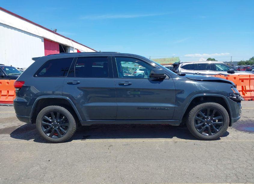 Photo 13 of 2018 Jeep Grand CHEROKEE ALTITUDE 4X4 (VIN 1C4RJFAG9JC203617)
