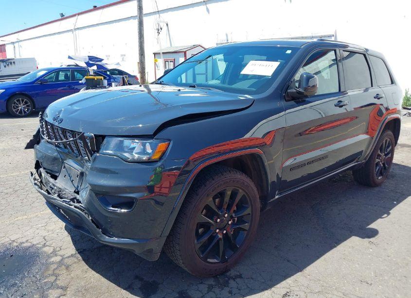 Photo 2 of 2018 Jeep Grand CHEROKEE ALTITUDE 4X4 (VIN 1C4RJFAG9JC203617)