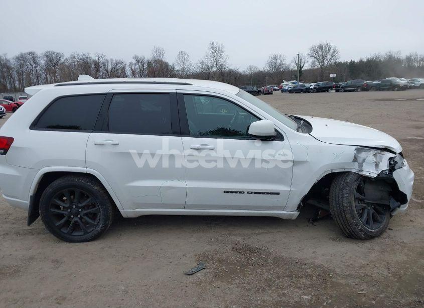 Photo 14 of 2018 Jeep Grand CHEROKEE ALTITUDE 4X4 (VIN 1C4RJFAG9JC350858)