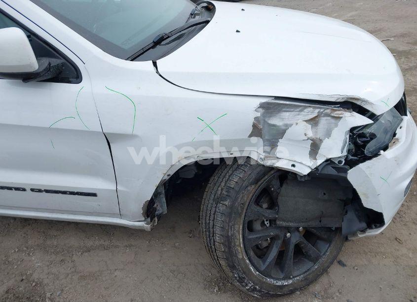 Photo 19 of 2018 Jeep Grand CHEROKEE ALTITUDE 4X4 (VIN 1C4RJFAG9JC350858)