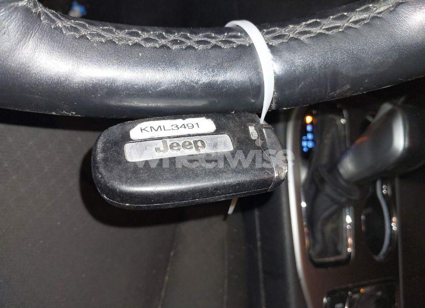 Photo 11 of 2018 Jeep Grand CHEROKEE LAREDO E 4X4 (VIN 1C4RJFAG9JC359284)