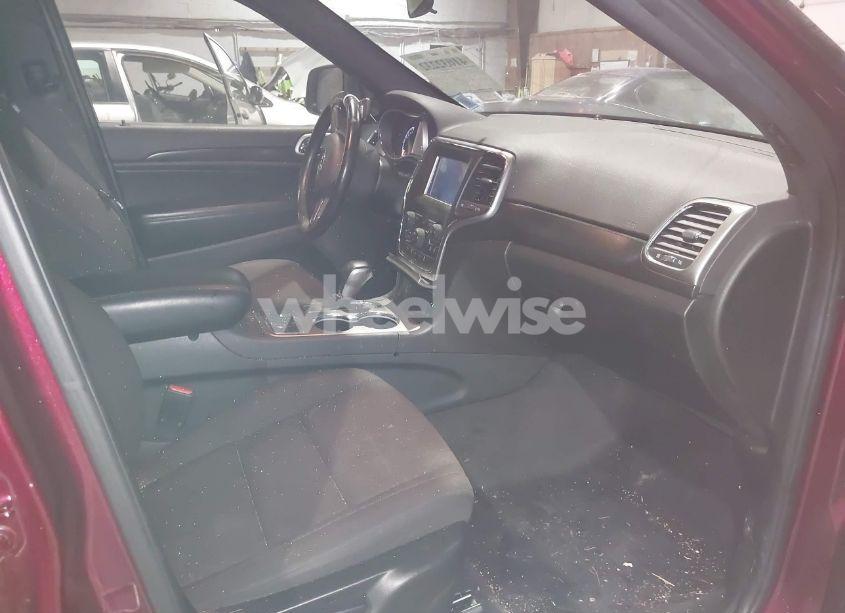 Photo 5 of 2018 Jeep Grand CHEROKEE LAREDO E 4X4 (VIN 1C4RJFAG9JC359284)