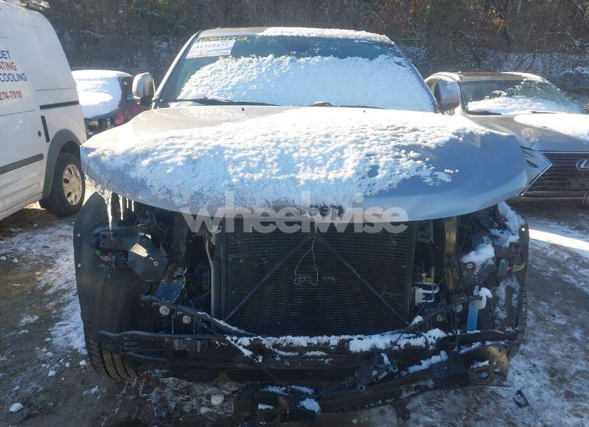 Photo 13 of 2018 Jeep Grand CHEROKEE ALTITUDE 4X4 (VIN 1C4RJFAG9JC492062)