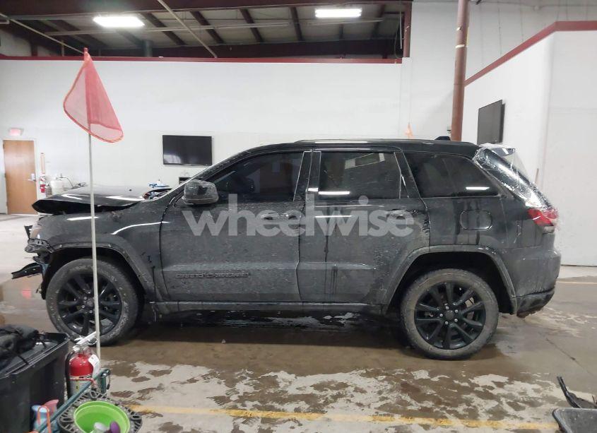 Photo 14 of 2019 Jeep Grand CHEROKEE ALTITUDE 4X4 (VIN 1C4RJFAG9KC554531)