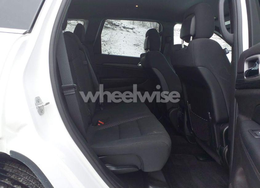 Photo 8 of 2019 Jeep Grand CHEROKEE LAREDO E 4X4 (VIN 1C4RJFAG9KC591515)