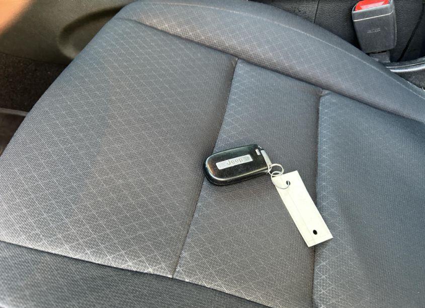 Photo 11 of 2019 Jeep Grand CHEROKEE (VIN 1C4RJFAG9KC635562)