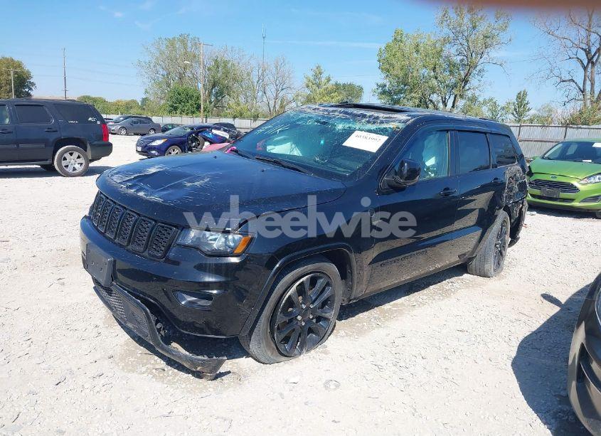 Photo 2 of 2021 Jeep Grand CHEROKEE LAREDO X 4X4 (VIN 1C4RJFAG9MC687616)