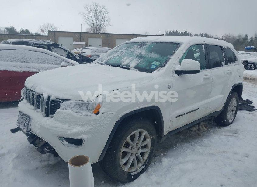 Photo 2 of 2021 Jeep Grand CHEROKEE LAREDO E 4X4 (VIN 1C4RJFAG9MC773668)