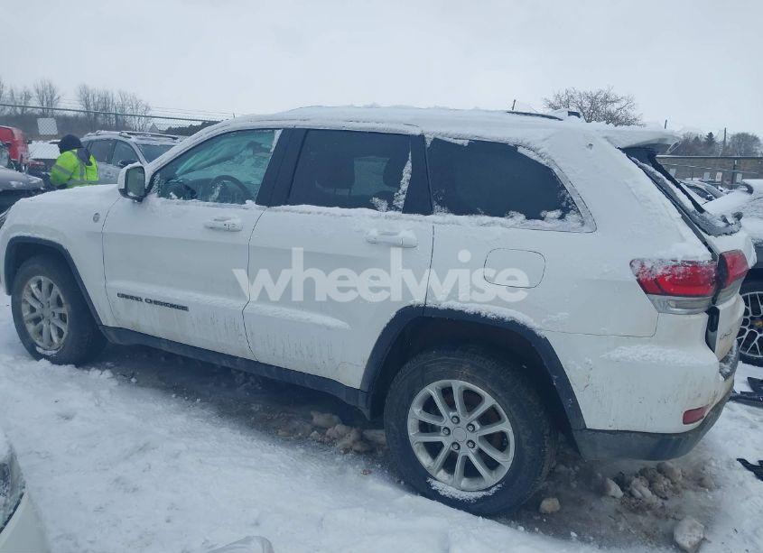 Photo 3 of 2021 Jeep Grand CHEROKEE LAREDO E 4X4 (VIN 1C4RJFAG9MC773668)