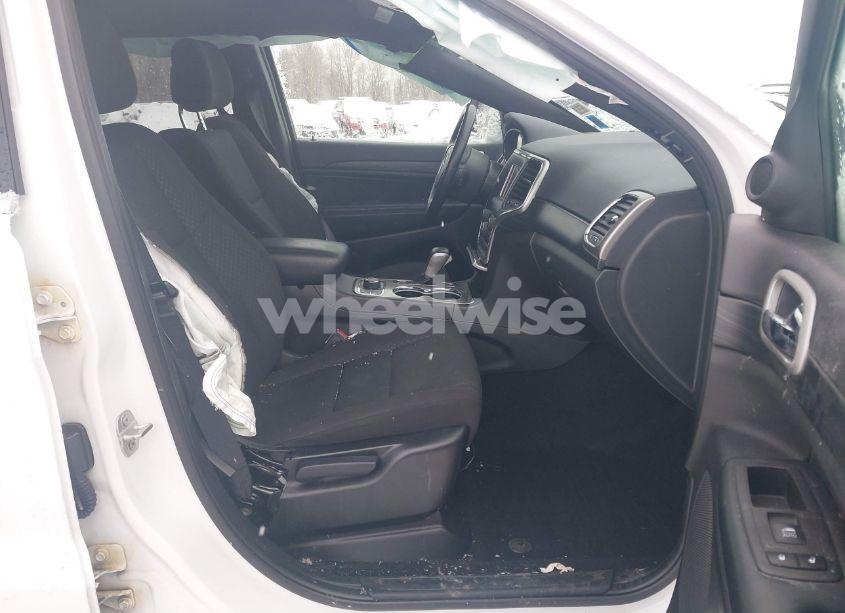 Photo 5 of 2021 Jeep Grand CHEROKEE LAREDO E 4X4 (VIN 1C4RJFAG9MC773668)