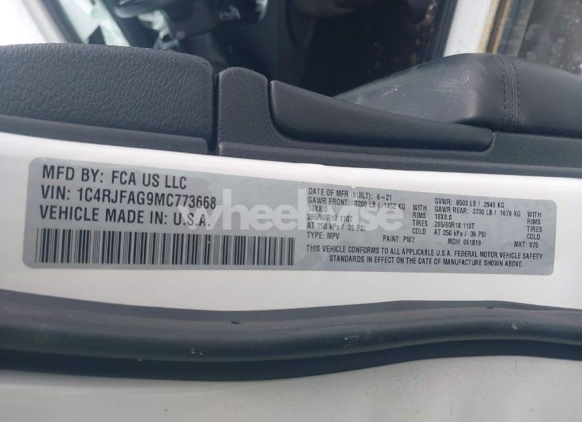 Photo 9 of 2021 Jeep Grand CHEROKEE LAREDO E 4X4 (VIN 1C4RJFAG9MC773668)