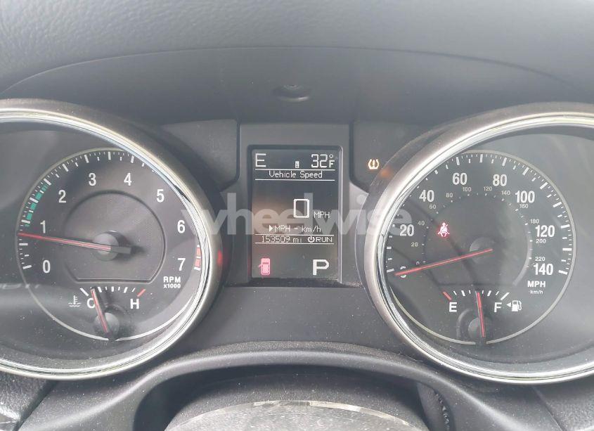 Photo 7 of 2012 Jeep Grand CHEROKEE LAREDO (VIN 1C4RJFAGXCC118823)