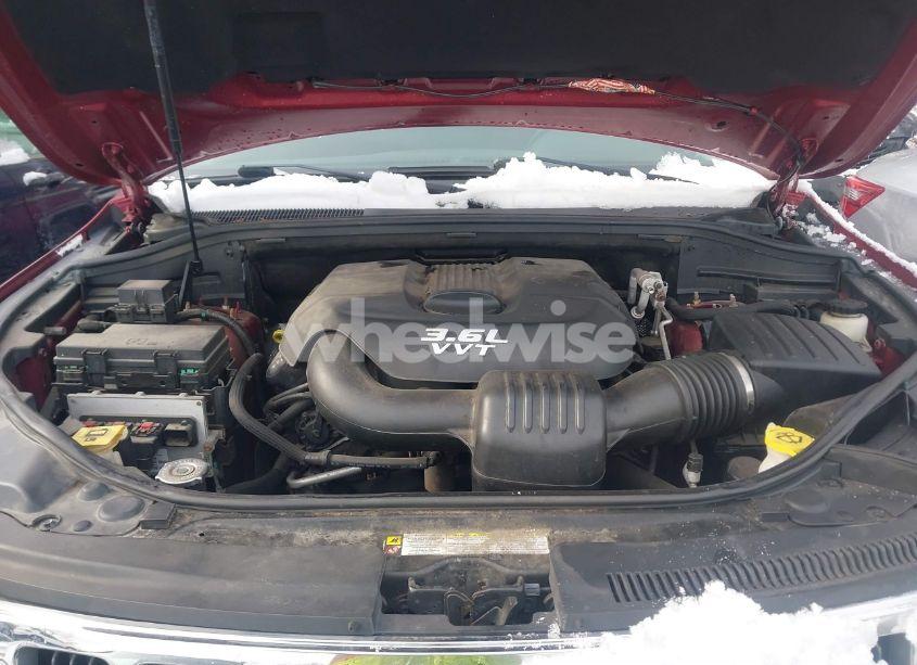 Photo 10 of 2012 Jeep Grand CHEROKEE LAREDO (VIN 1C4RJFAGXCC174678)