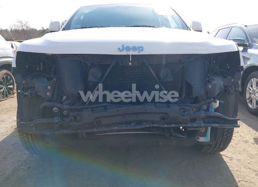 Photo 6 of 2012 Jeep Grand CHEROKEE LAREDO (VIN 1C4RJFAGXCC219599)