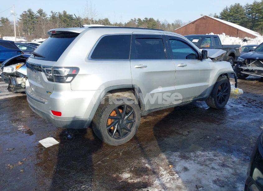 Photo 4 of 2012 Jeep Grand CHEROKEE LAREDO (VIN 1C4RJFAGXCC329486)
