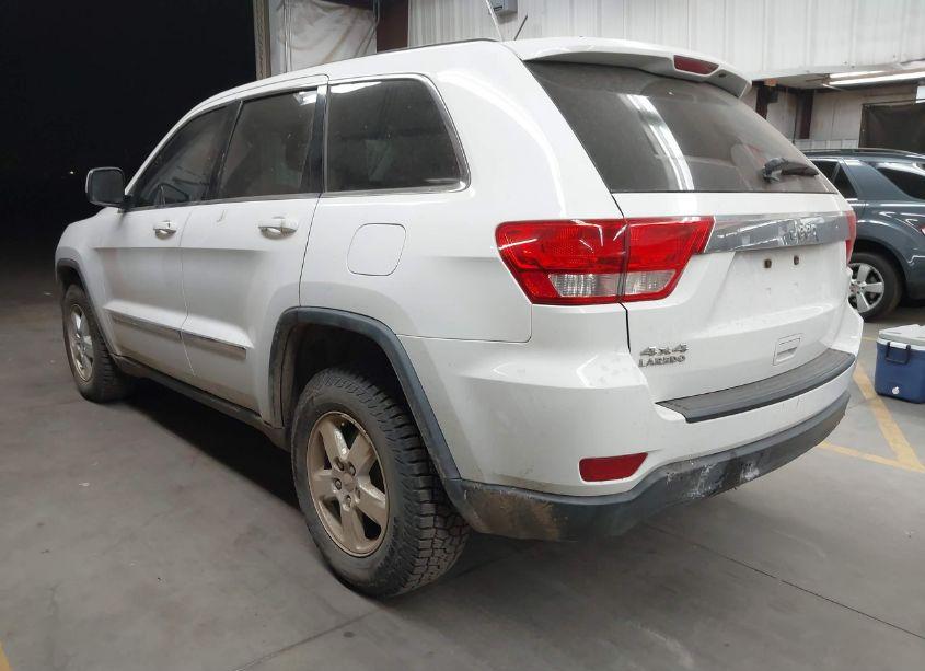 Photo 3 of 2013 Jeep Grand CHEROKEE LAREDO (VIN 1C4RJFAGXDC548725)