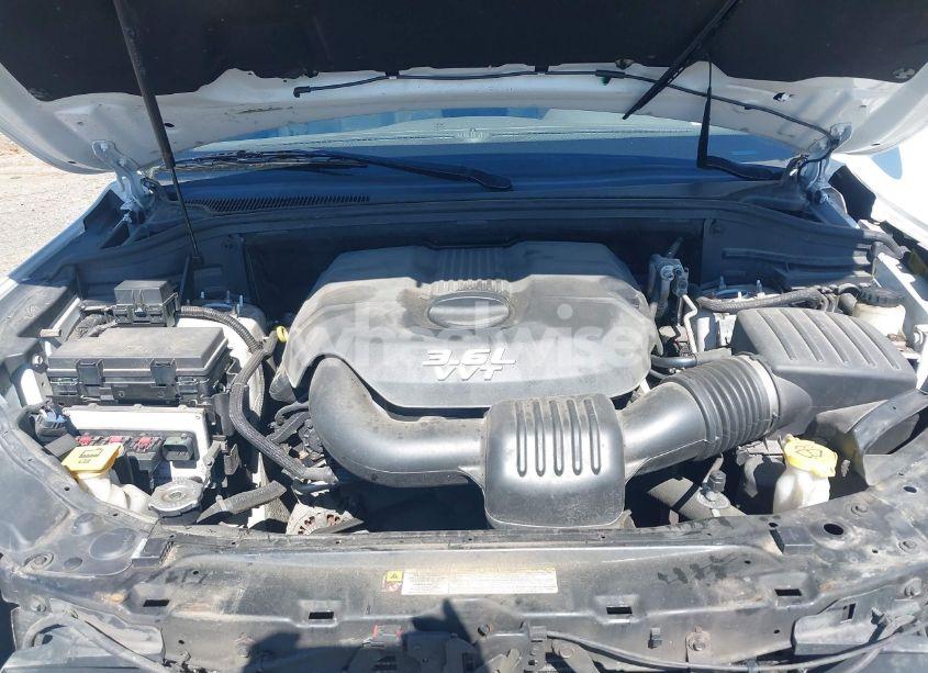 Photo 10 of 2013 Jeep Grand CHEROKEE LAREDO (VIN 1C4RJFAGXDC549440)