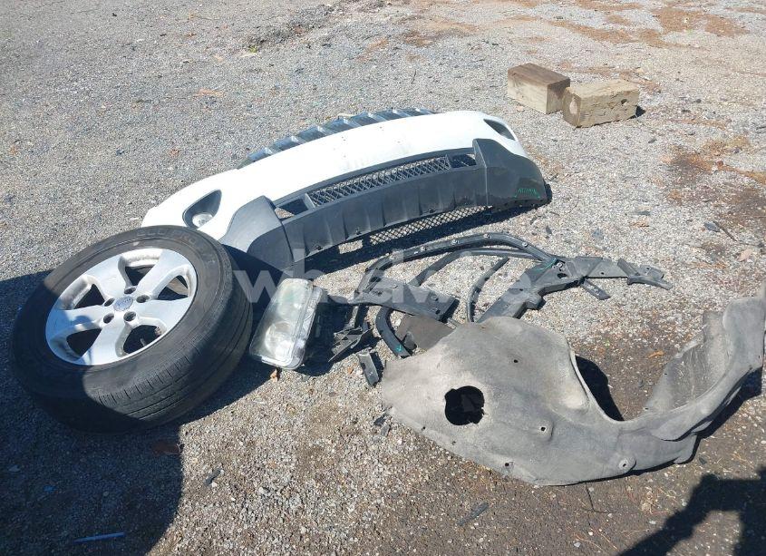 Photo 12 of 2013 Jeep Grand CHEROKEE LAREDO (VIN 1C4RJFAGXDC549440)