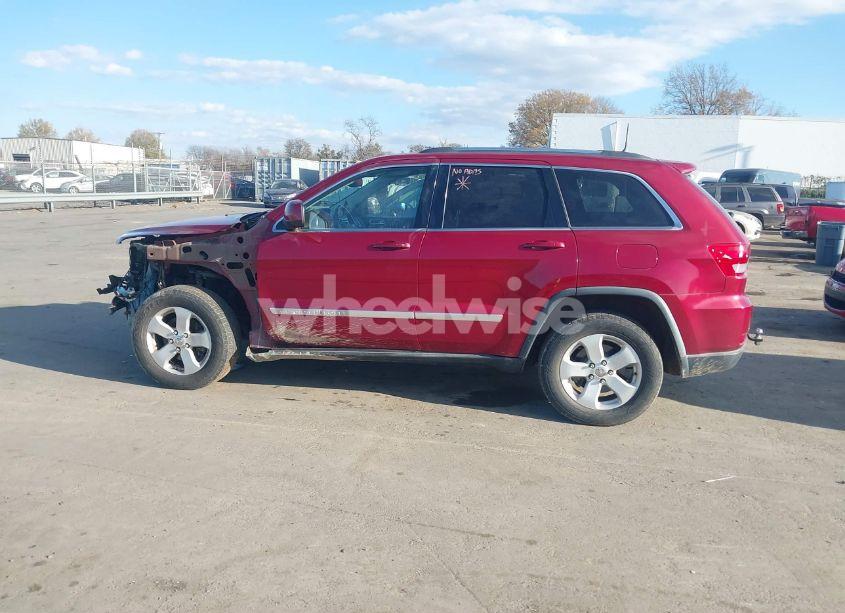 Photo 14 of 2013 Jeep Grand CHEROKEE LAREDO (VIN 1C4RJFAGXDC585970)