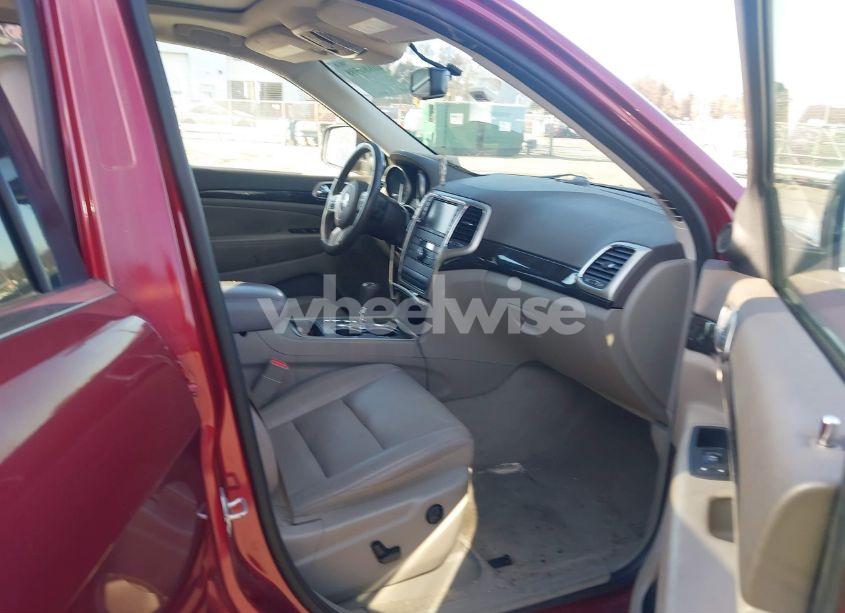 Photo 5 of 2013 Jeep Grand CHEROKEE LAREDO (VIN 1C4RJFAGXDC585970)