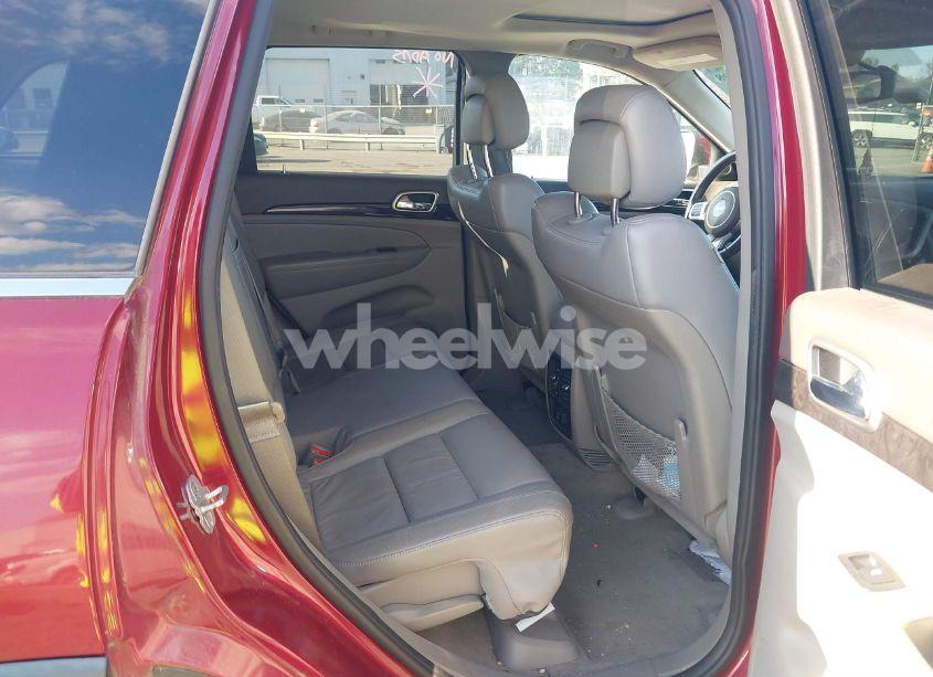 Photo 8 of 2013 Jeep Grand CHEROKEE LAREDO (VIN 1C4RJFAGXDC585970)